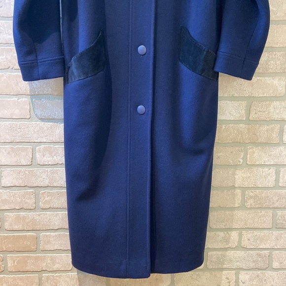 VTG Fashions by Jill 100% Pure Wool Full Length Coat - Navy w/ Suede Details - Picture 5 of 11